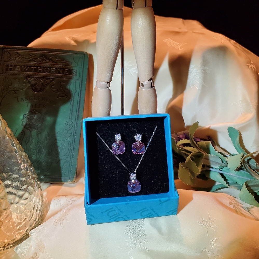 Vintage Pink Jewelry Set